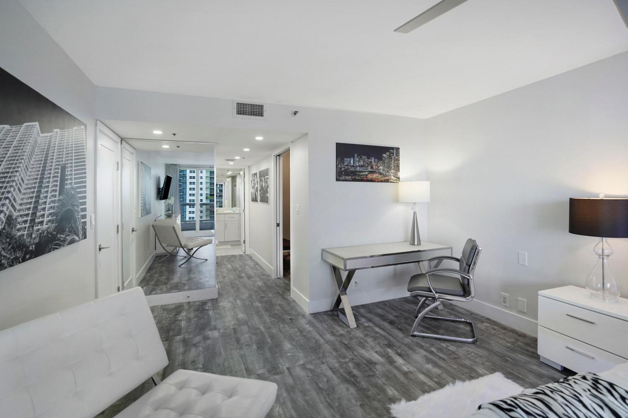 Vice! Totally Renovated, Water & Park Views!